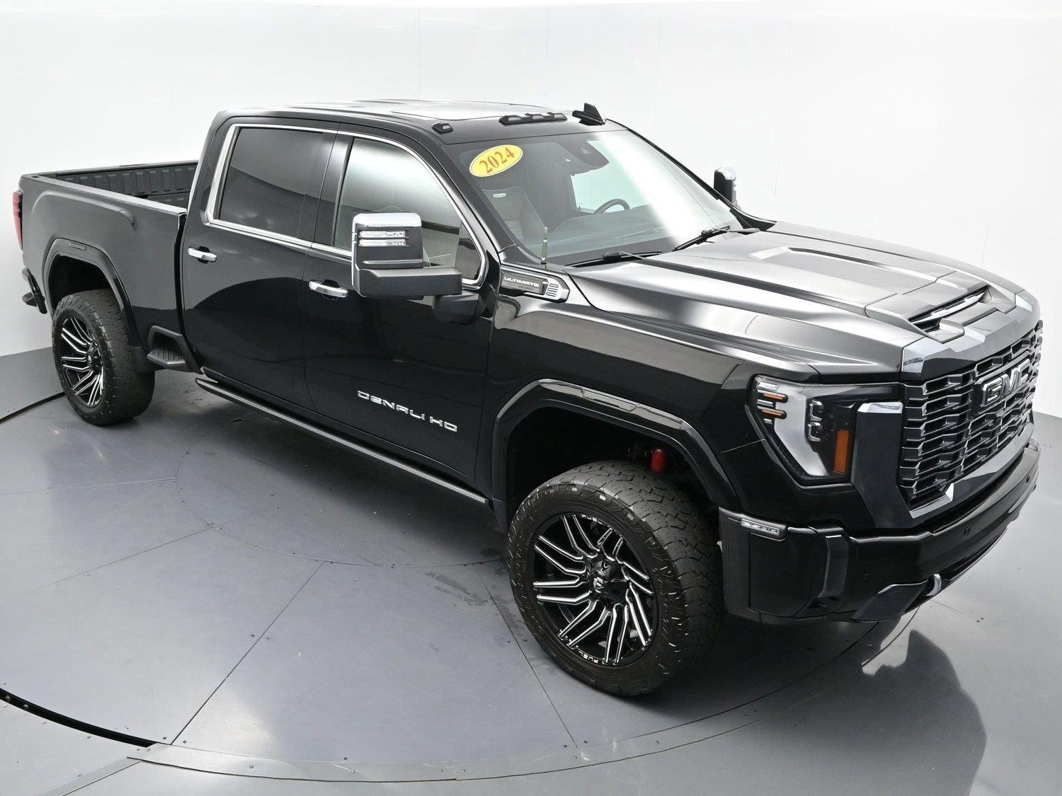 Used 2024 Onyx Black GMC Denali Ultimate image 42