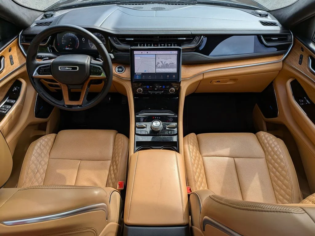 Used 2022 Black Jeep Summit image 30