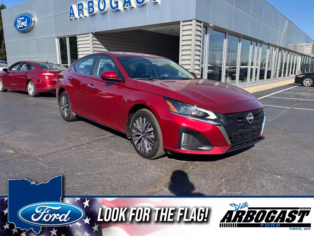 Certified Used 2023 Red Nissan 2.5 SV image 1