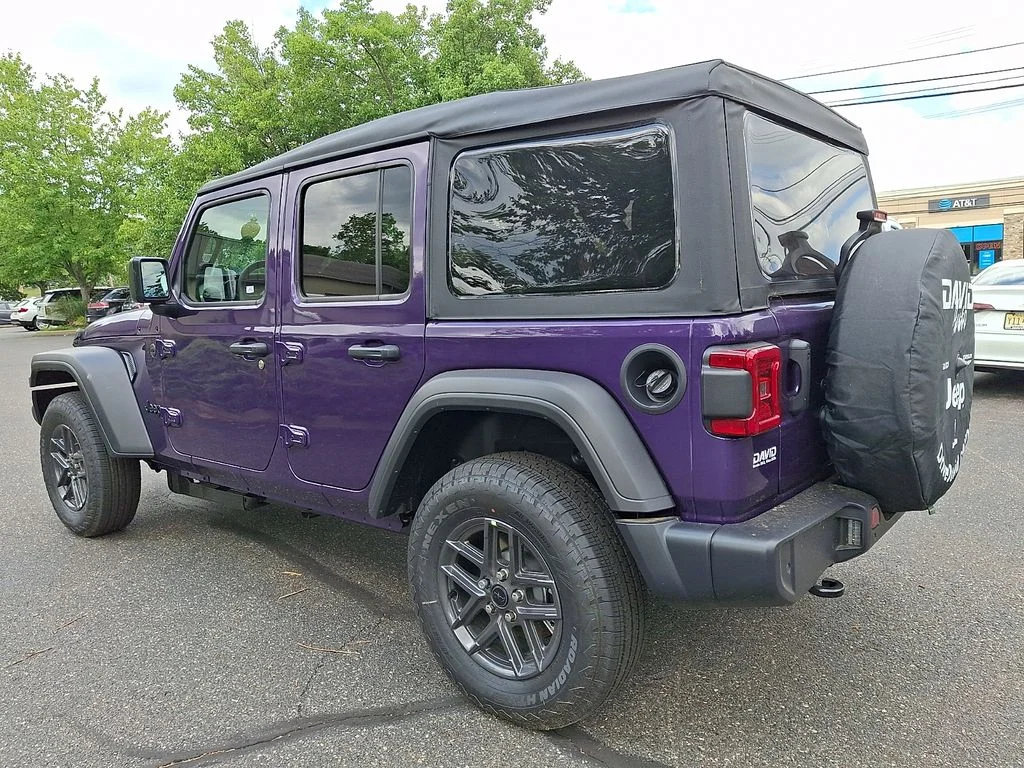 New 2026 Reign Exterior Paint Jeep Sport S image 3