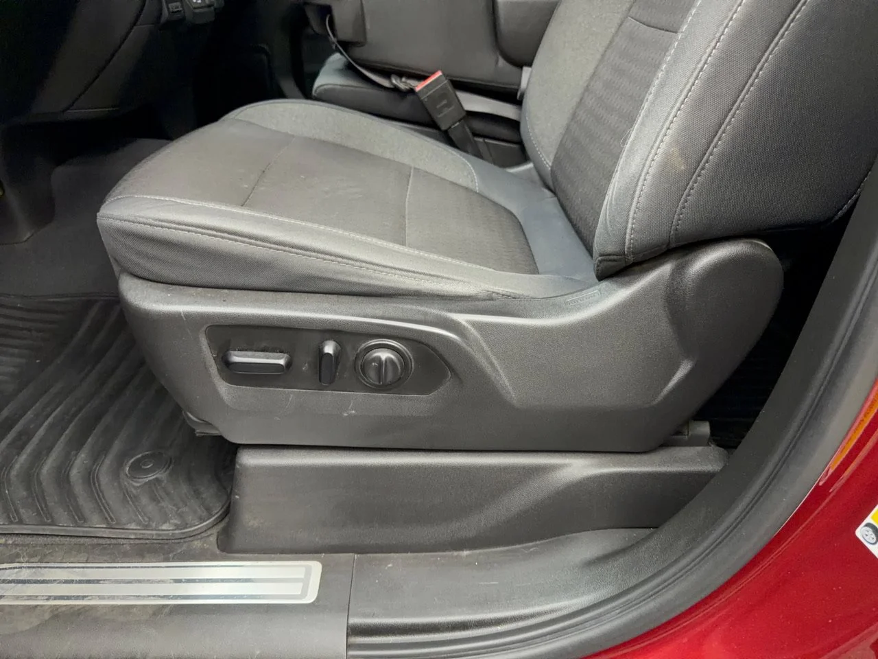 Used 2019 Cajun Red Tintcoat Chevrolet LT image 16