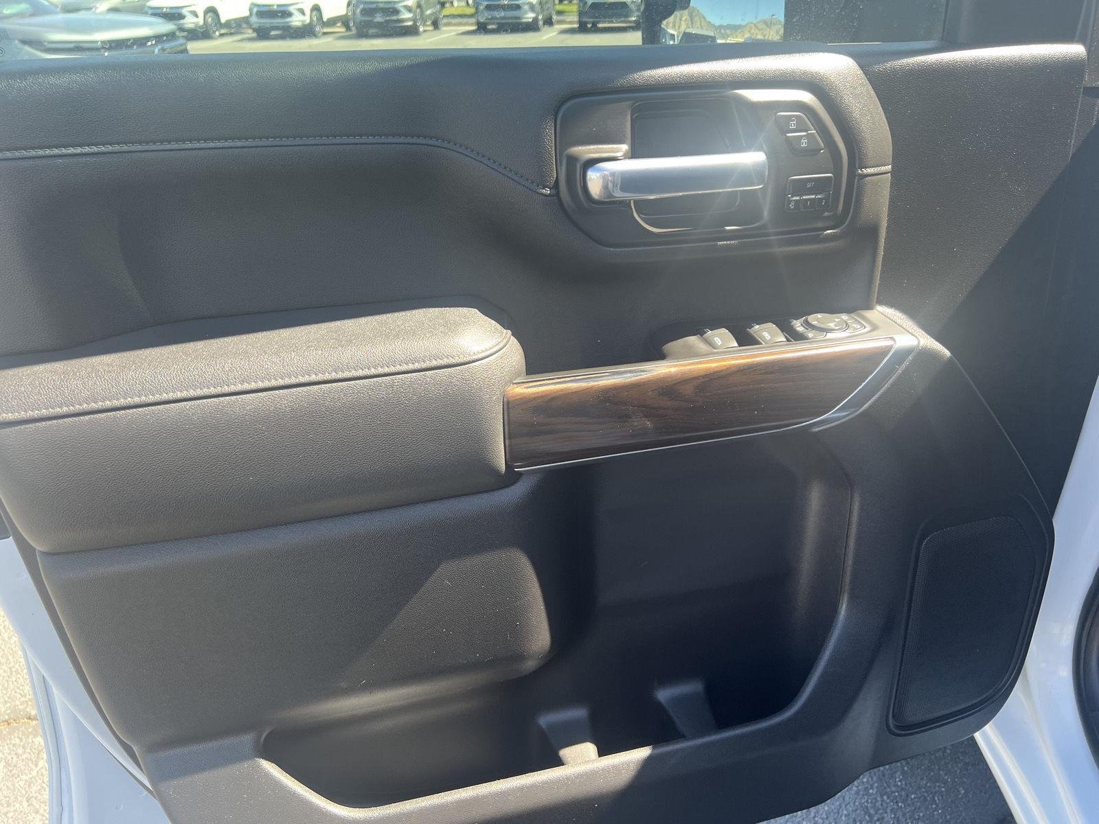 2023 GMC Sierra 3500HD SLT - Photo 15