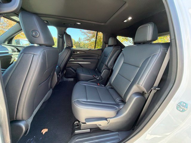 2027 Chevrolet Traverse LT - Photo 24