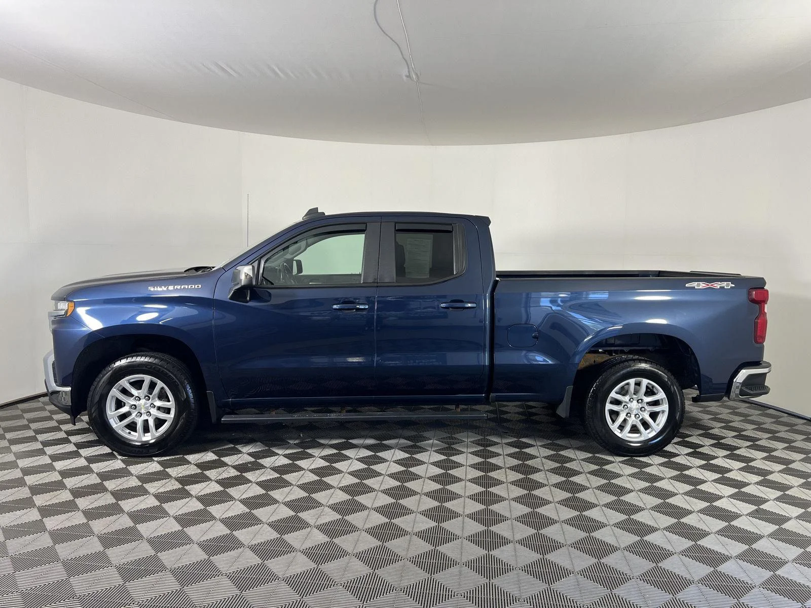 Used 2021 Blue Metallic Chevrolet LT image 26
