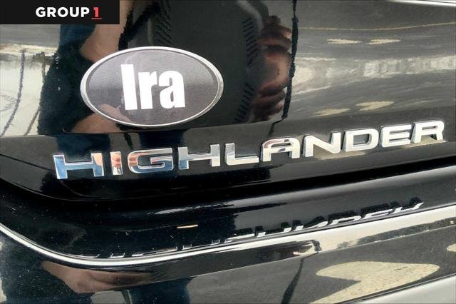 Certified Used 2021 MIDNIGHT BLACK METALLIC Toyota  image 33
