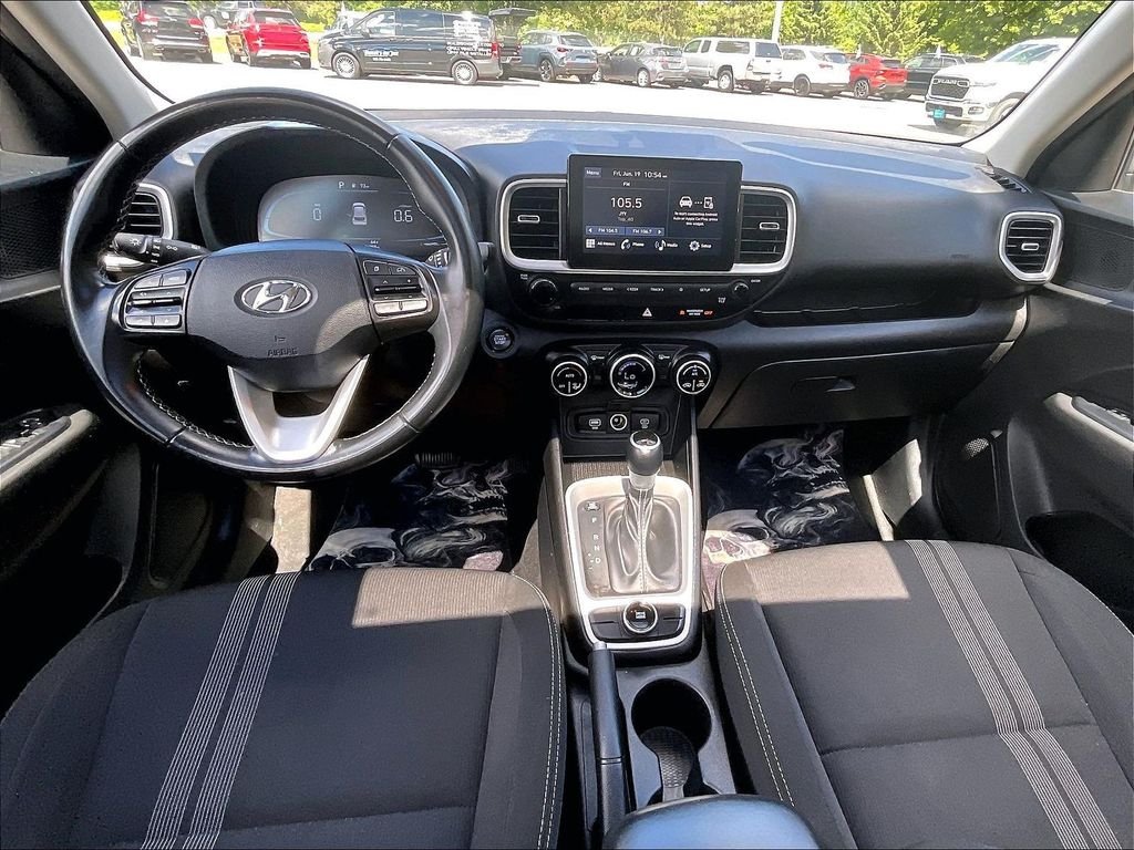 Used 2024 Gray Hyundai SEL image 21