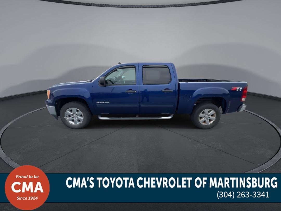 Used 2013 Heritage Blue Metallic GMC SLE image 5