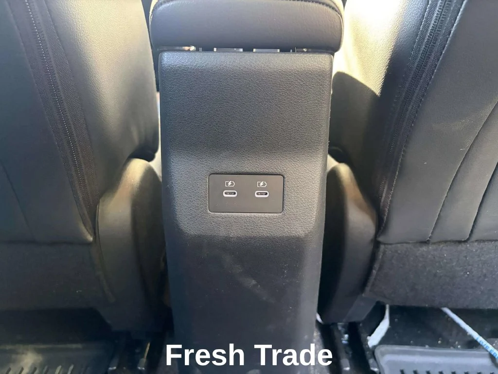 Used 2025 Canyon Bronze Metallic Nissan SR image 10