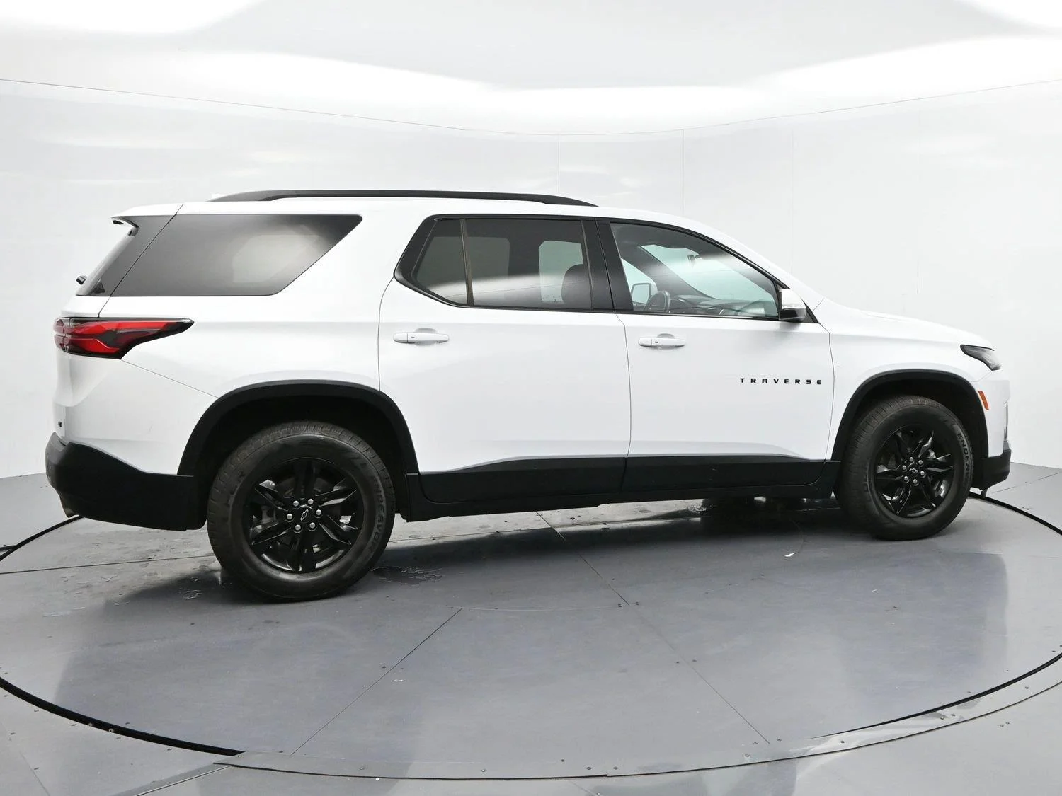 Used 2022 Summit White Chevrolet LT Cloth image 8