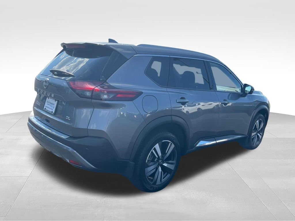 Used 2023 Gray Nissan SL image 5