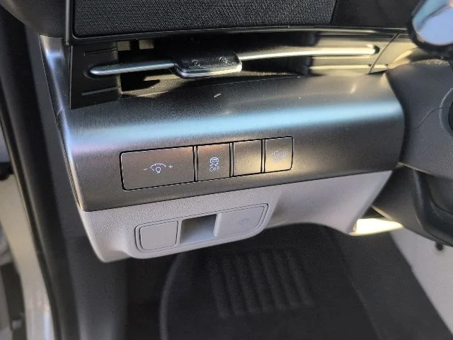 Used 2025 Gray Hyundai SEL image 21