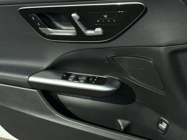Used 2025  Mercedes-Benz C 300 image 27