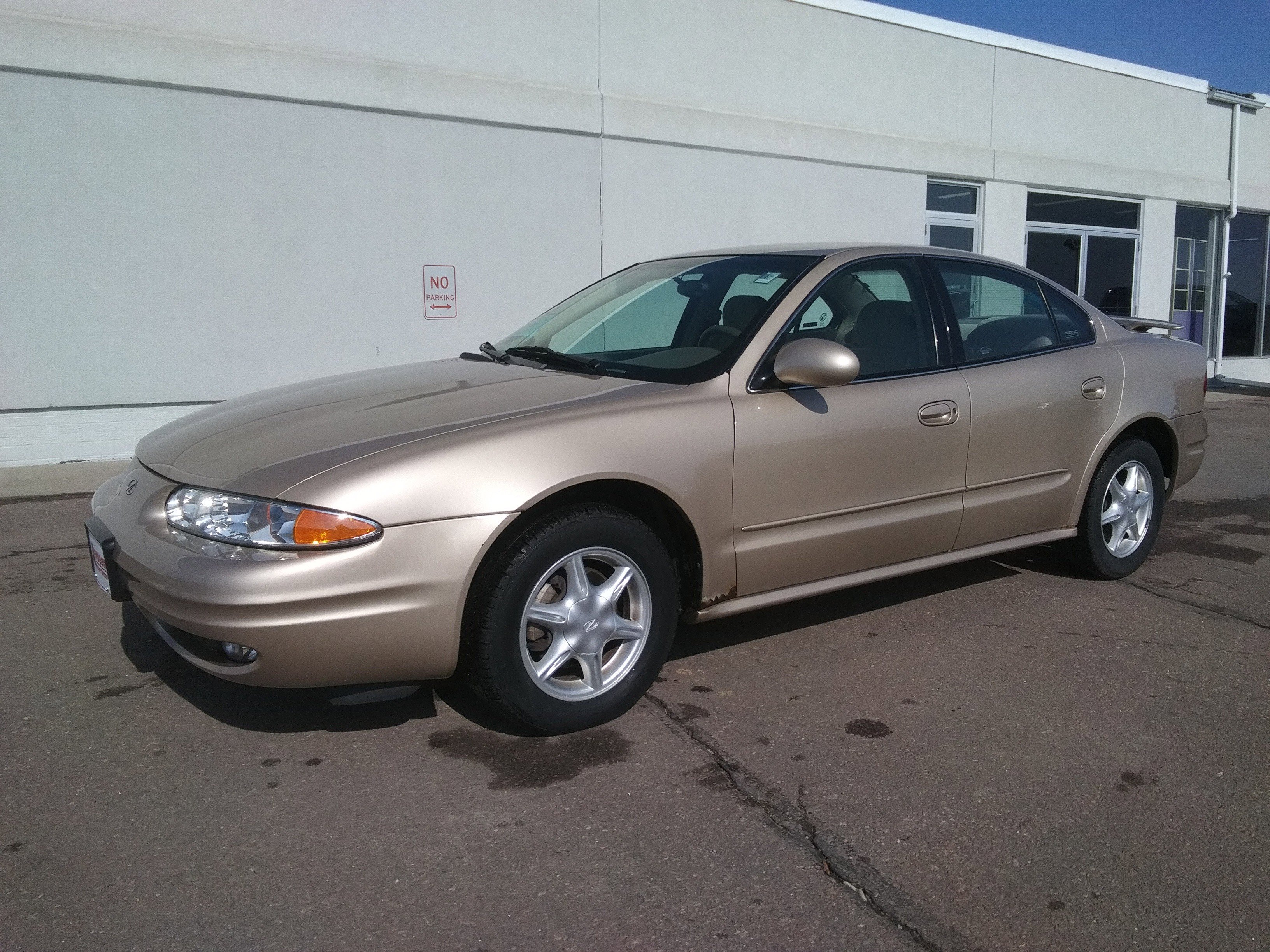 Used 2001 Oldsmobile Alero GL1 with VIN 1G3NL52E71C206984 for sale in Aberdeen, SD
