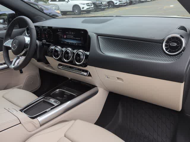 New 2026 Polar White Mercedes-Benz GLA 250 image 21