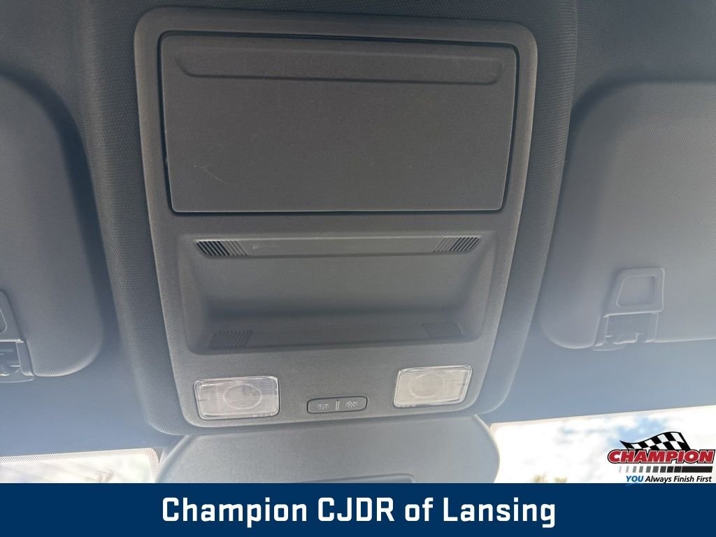 Used 2025 Gray Metallic Ford ST-Line Select image 32
