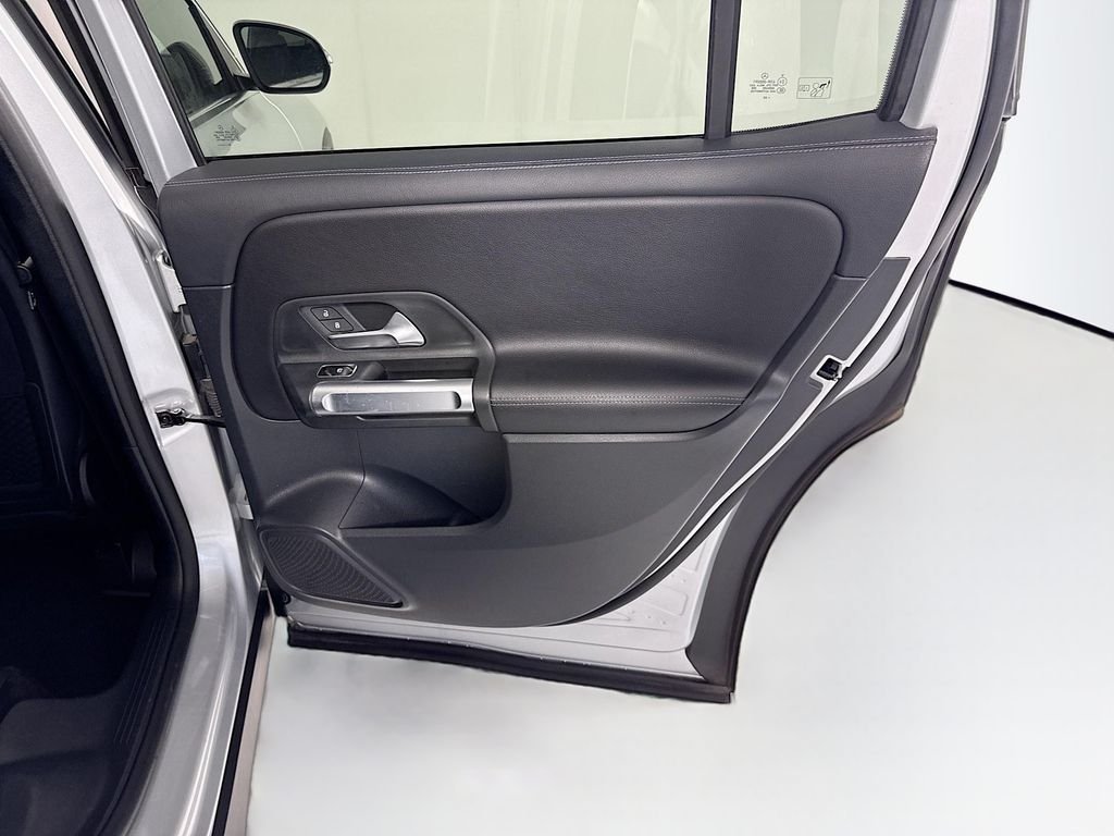 Used 2023 Iridium Silver Metallic Mercedes-Benz GLB 250 image 27