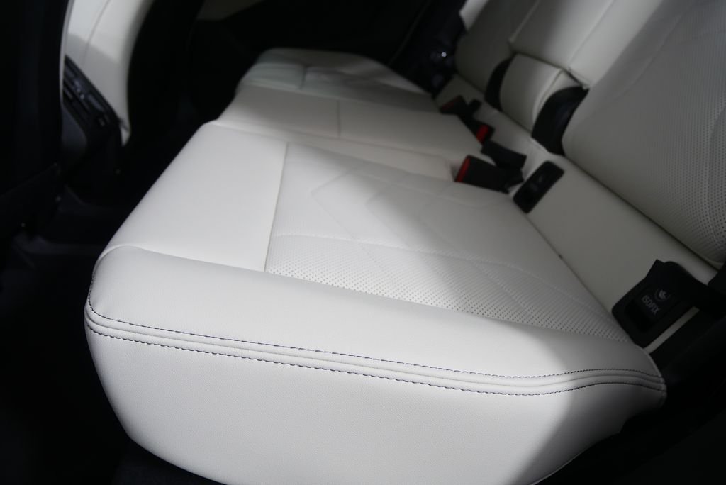 Used 2026 Alpine White BMW xDrive28i image 14