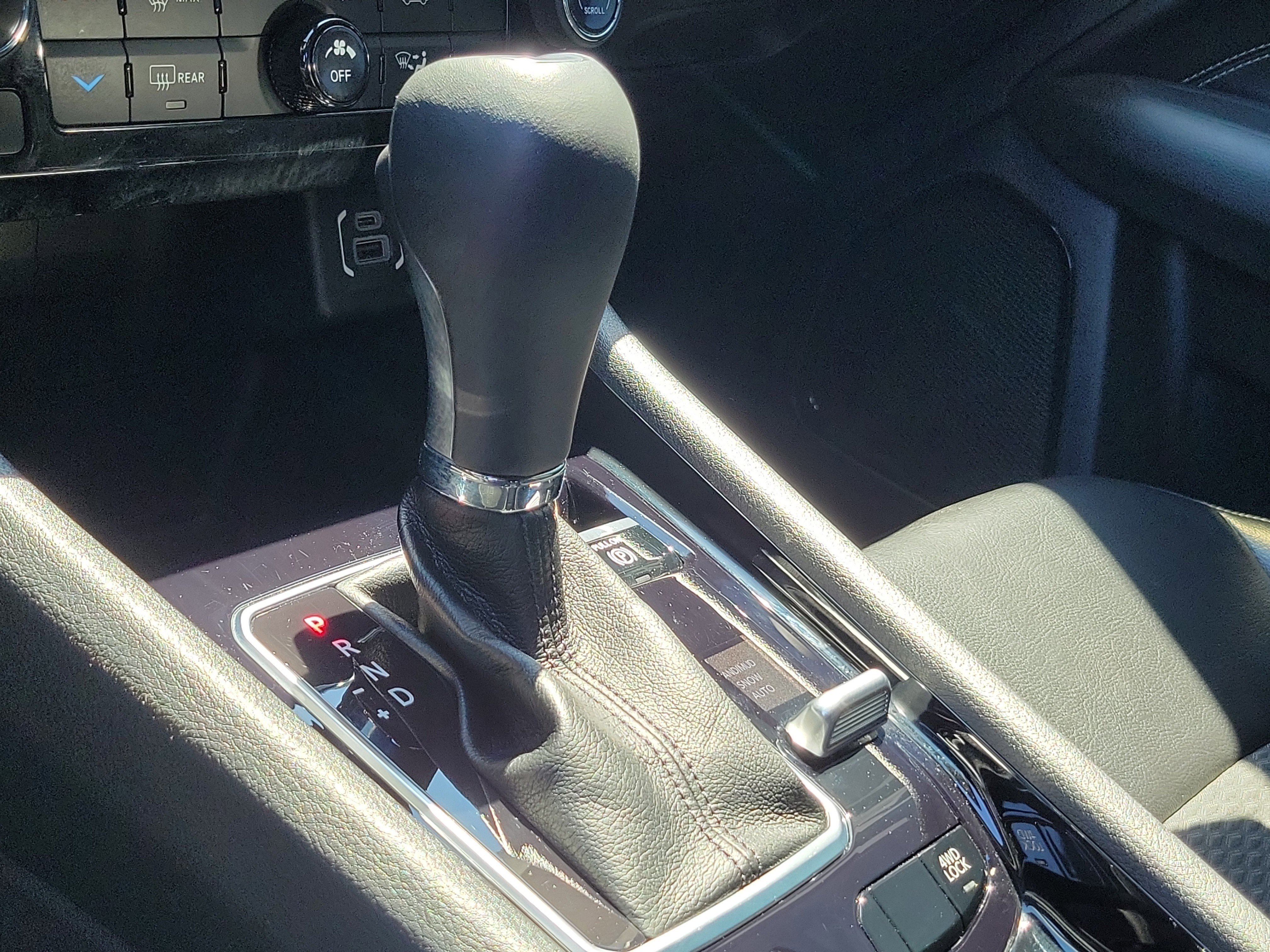Used 2023 Granite Crystal Metallic Clearcoat Jeep Altitude image 24