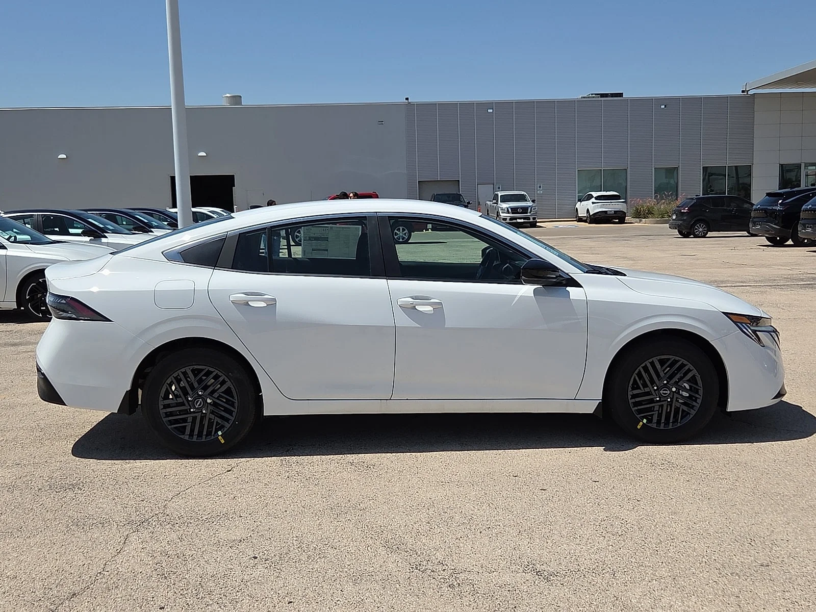 New 2026 QM1 Fresh Powd Nissan SV image 5