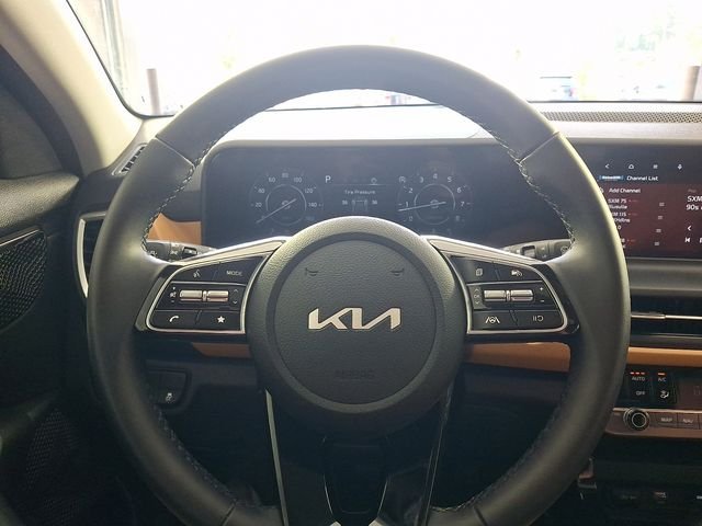 Used 2026 White Kia EX image 27