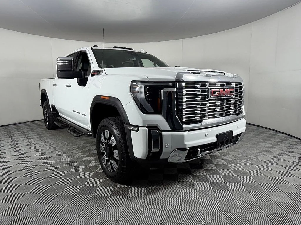 Certified Used 2025 White GMC Denali image 4