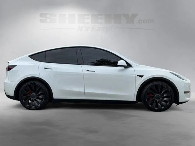 Used 2022 Pearl White Multi Tesla  image 9