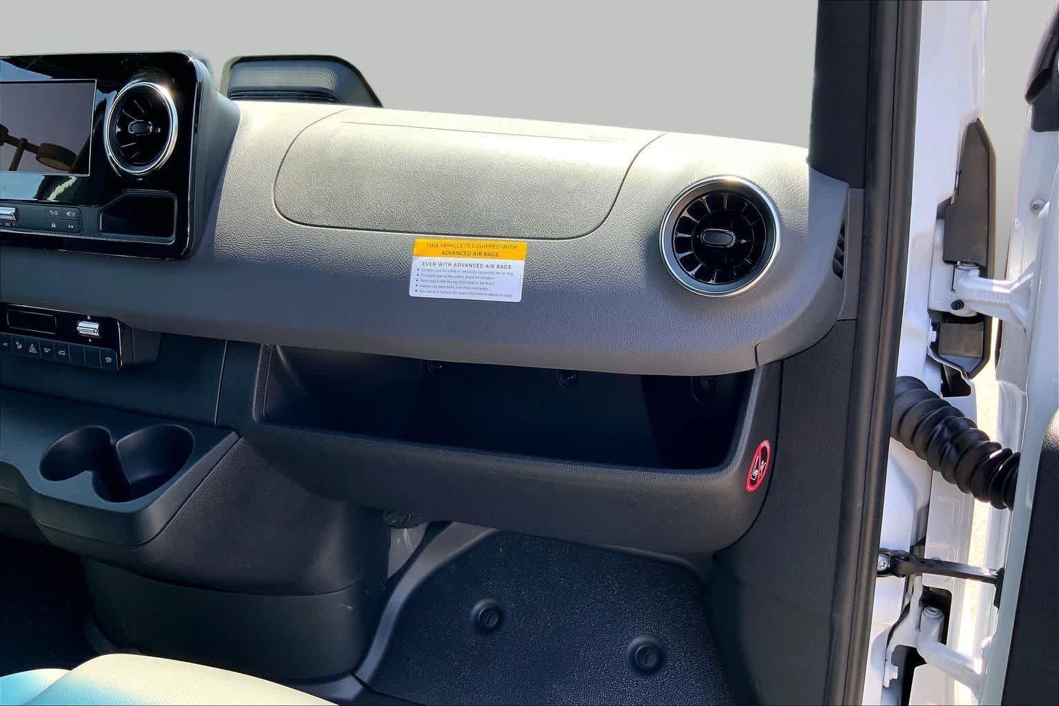 New 2026 Arctic White Mercedes-Benz  image 10