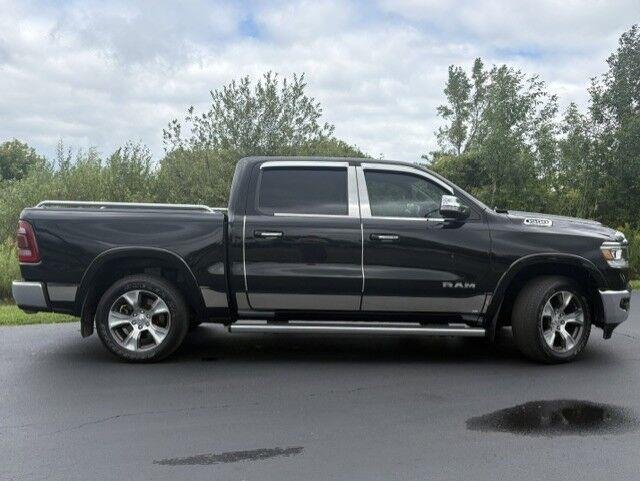 Used 2020 Diamond Black Crystal Pearlcoat Ram Laramie image 16