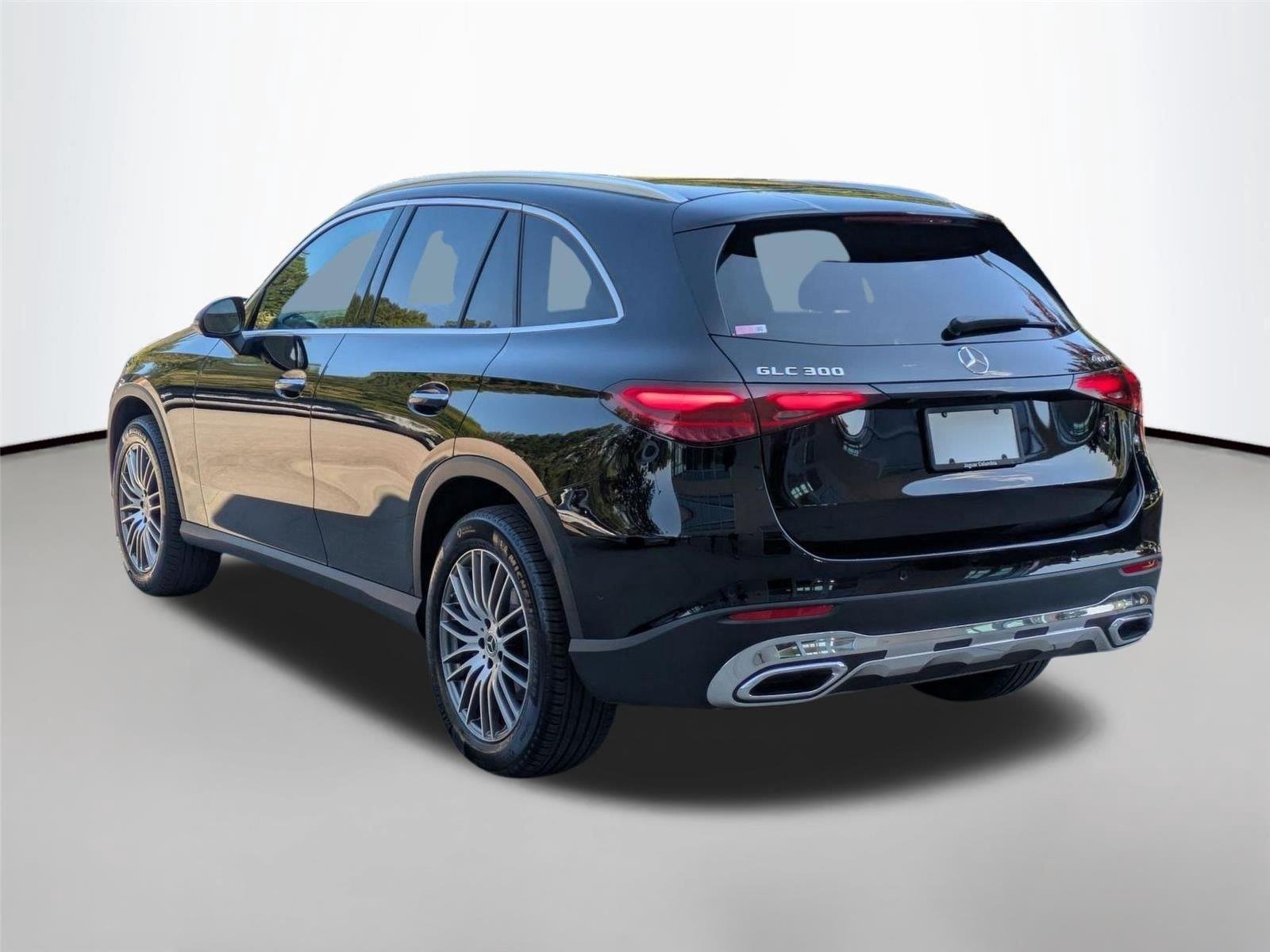 Used 2024 Black Mercedes-Benz GLC 300 image 7