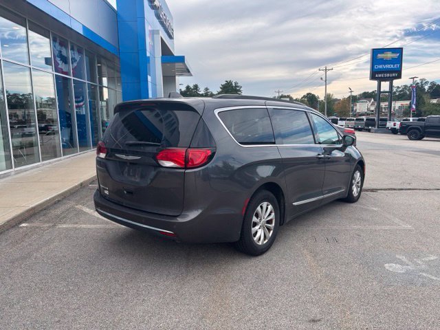 2017 Chrysler Pacifica Touring-L - Photo 6