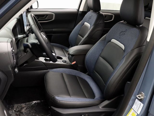 New 2025 Azure Gray Metallic Tri-Coat Ford Outer Banks® image 9