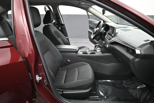 Used 2025 Red Nissan 2.5 SV image 19
