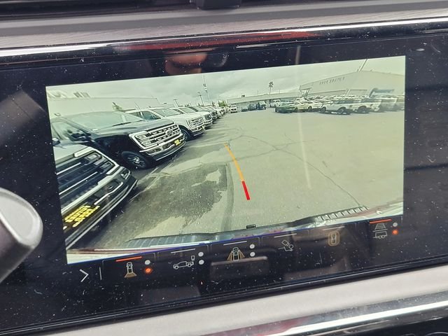 Used 2024 White GMC AT4X image 19