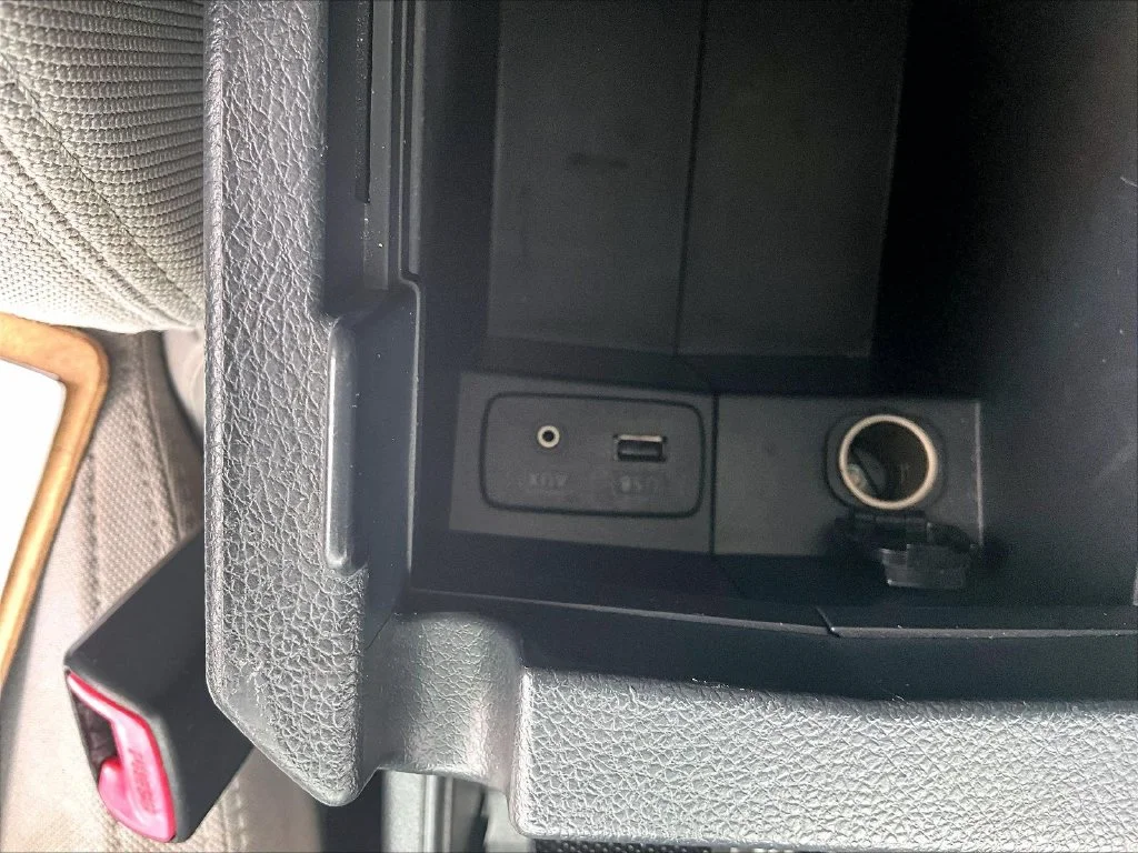 Used 2015 Blue Subaru 2.5i Premium image 31