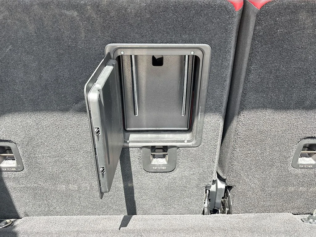 Used 2021 designo Diamond White Metallic Mercedes-Benz G 550 image 19