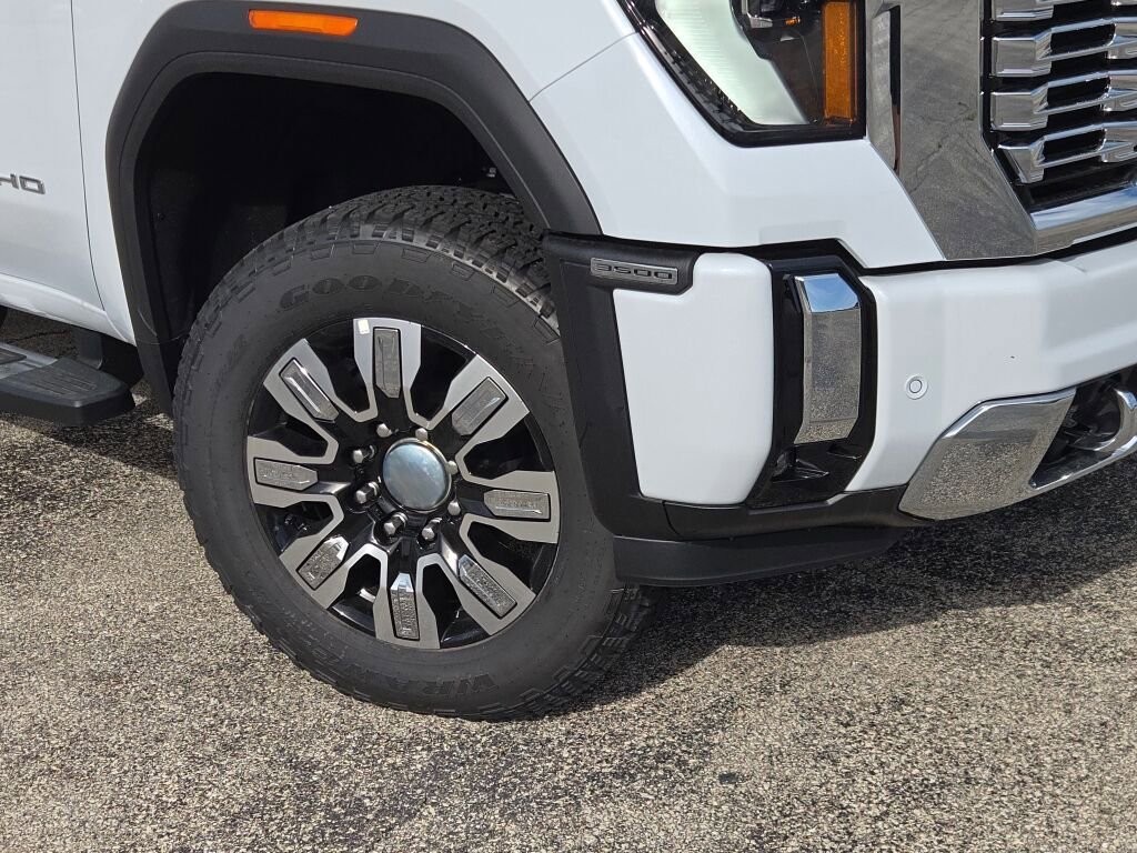 New 2026 Glacier White Tricoat GMC Denali image 3