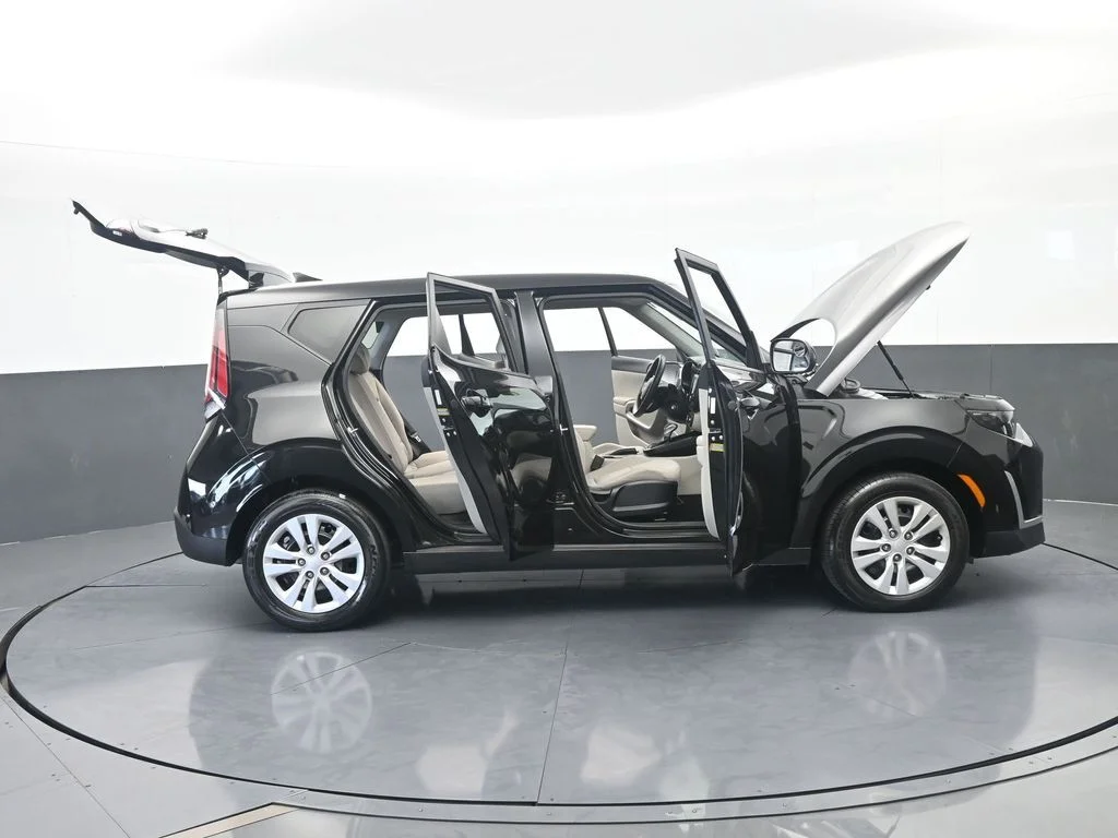 Used 2023 Fusion Black Kia LX image 59