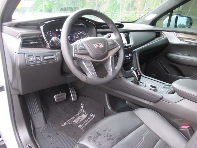 Certified Used 2024 Crystal White Tricoat Cadillac Sport image 19