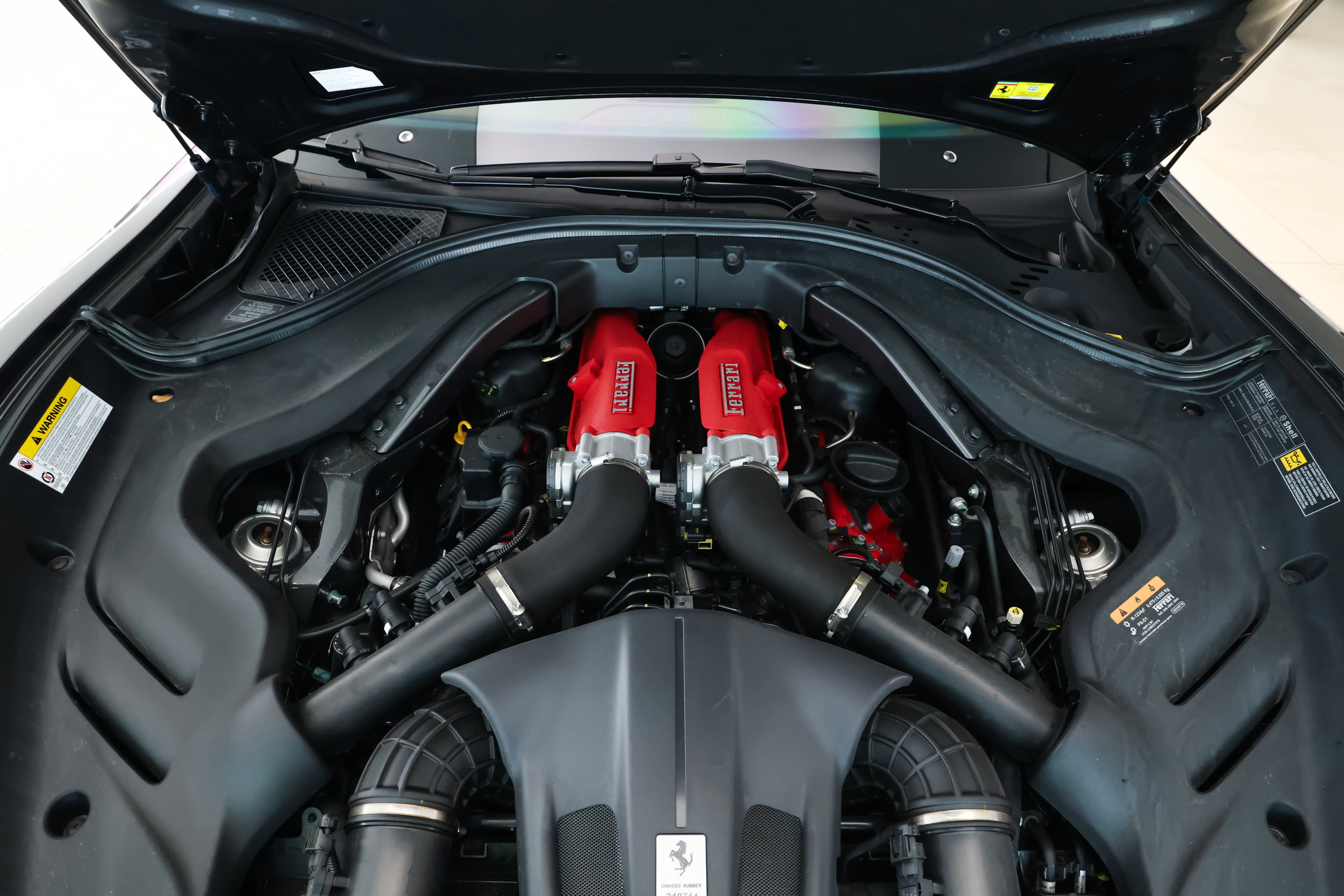 Used 2025 Grigio Silverstone Ferrari  image 39