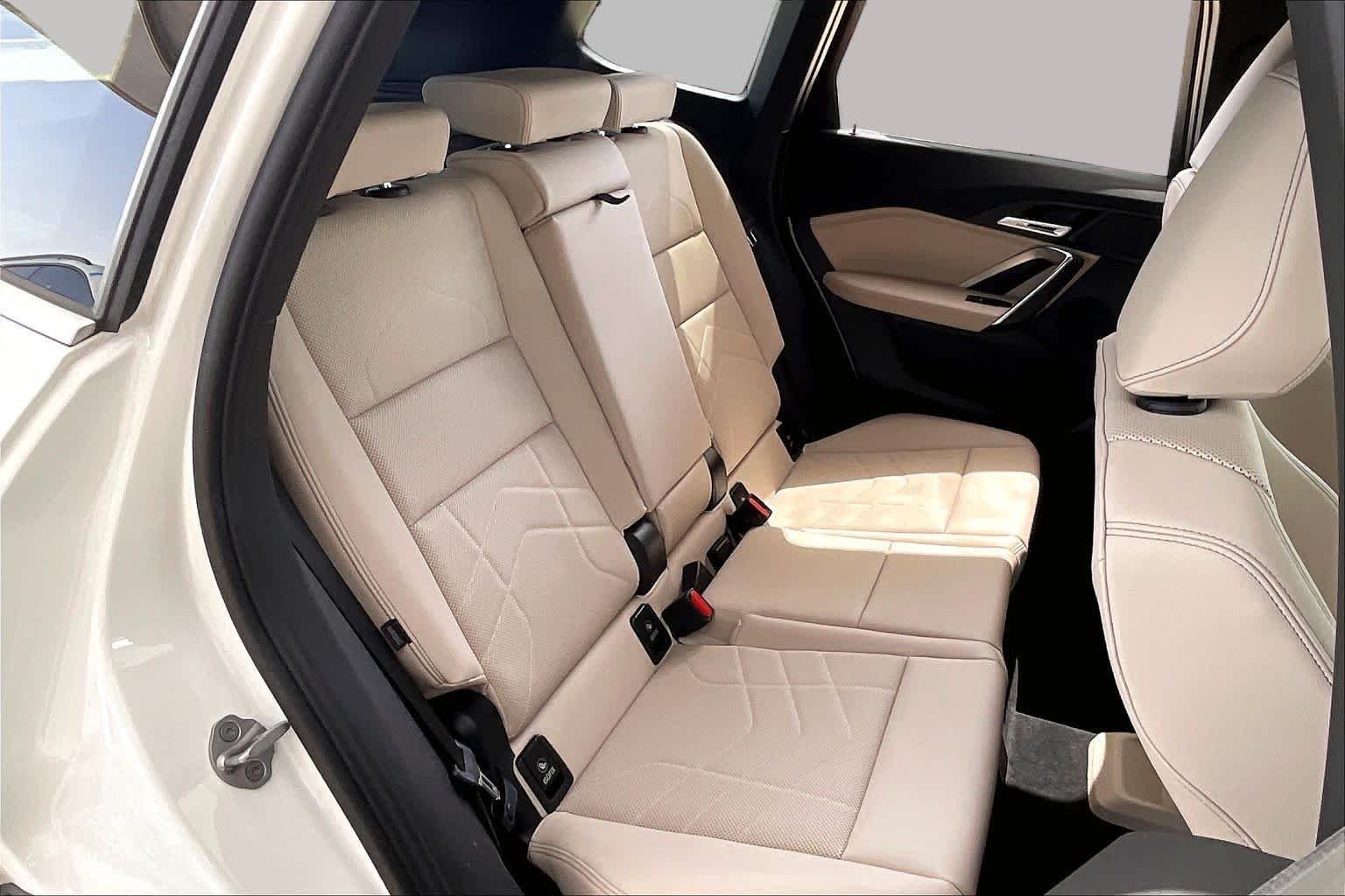 Used 2023 Alpine White BMW xDrive28i image 20