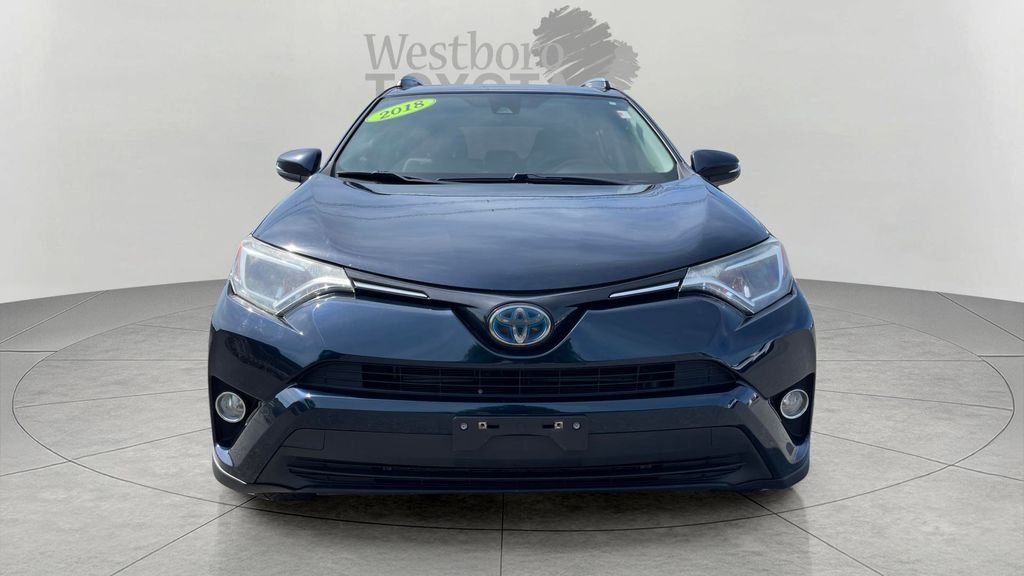 Used 2018 Toyota RAV4 XLE with VIN JTMRJREV8JD187298 for sale in Westborough, MA