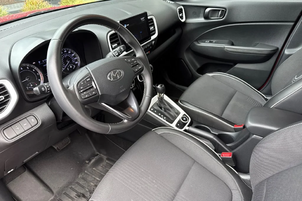 2022 Hyundai Venue Limited - Photo 10
