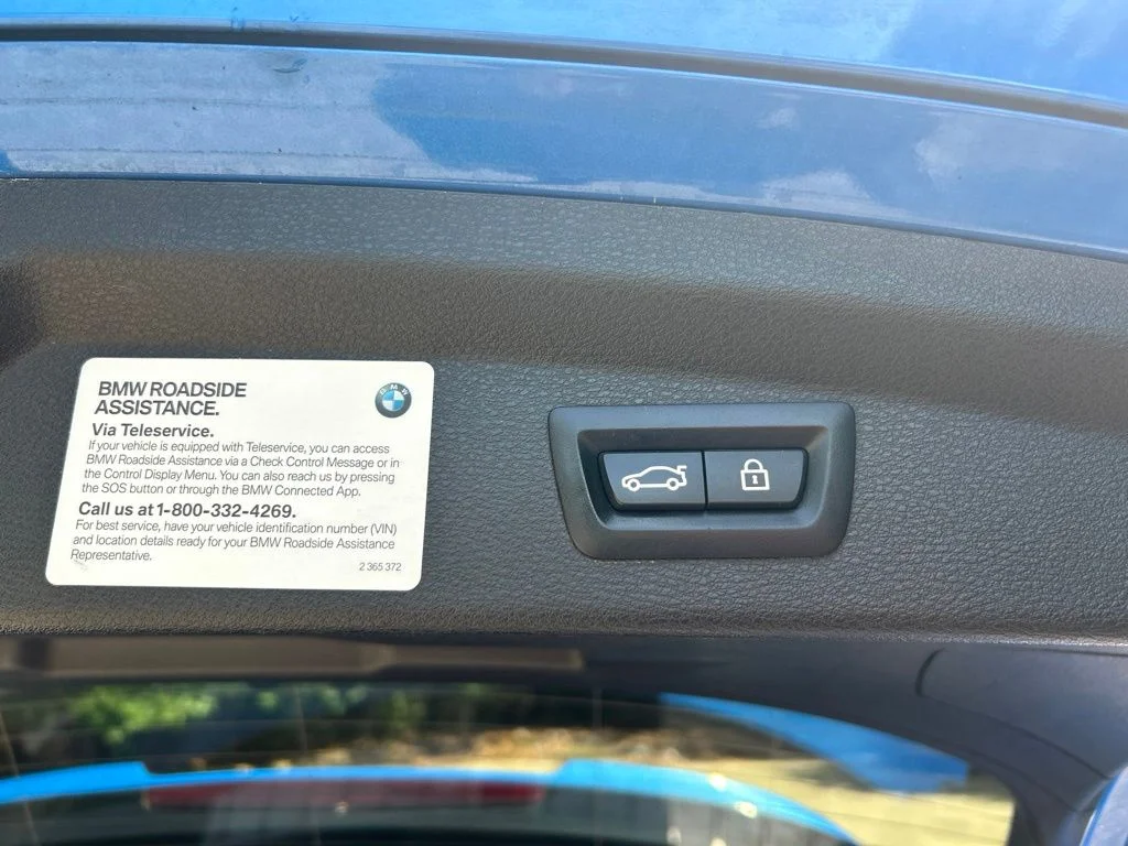Used 2018 Blue BMW xDrive28i image 32