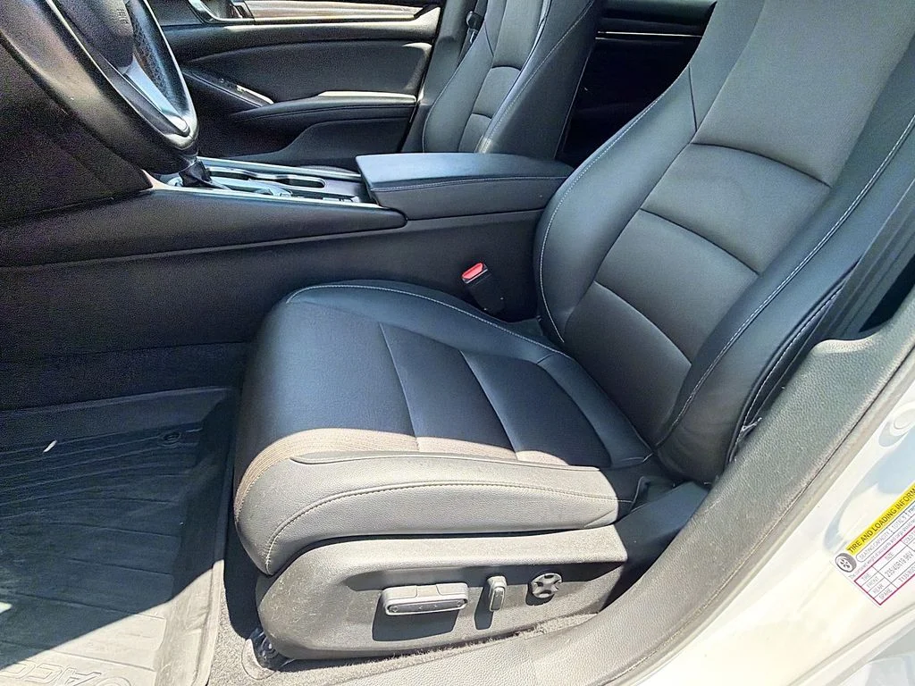 Used 2021 Platinum White Pearl Honda Sport image 32