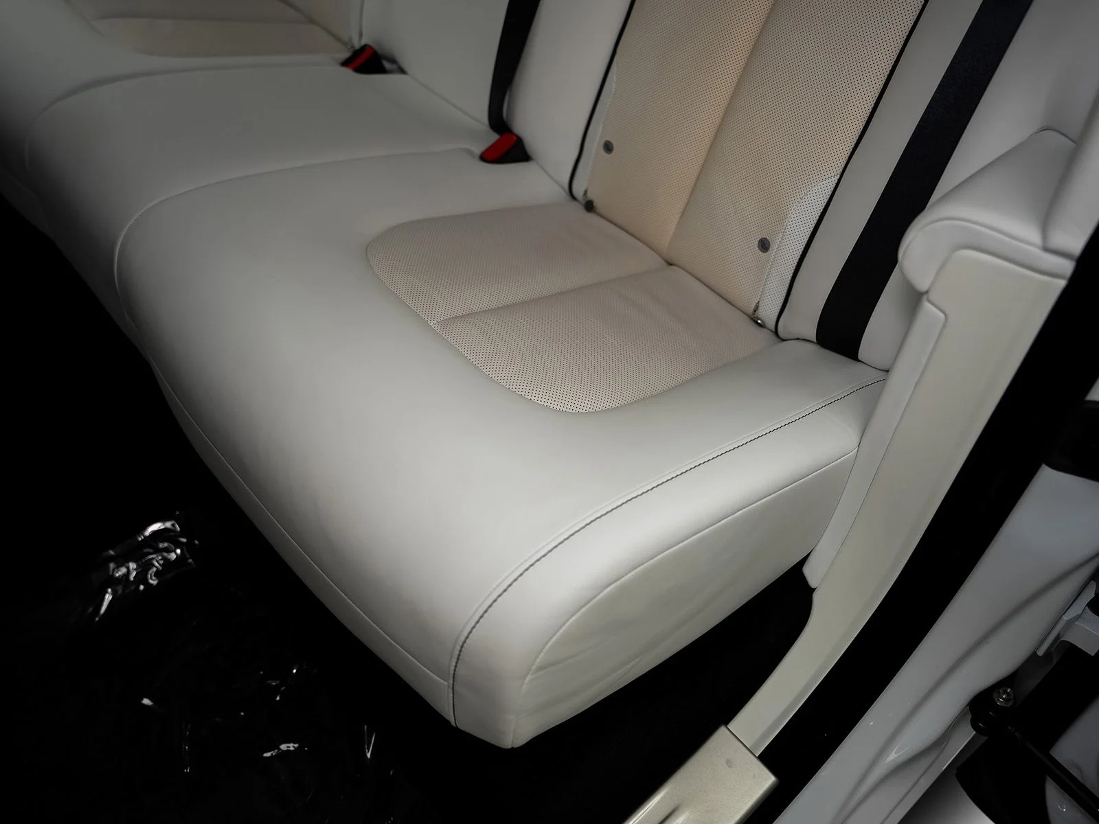 Used 2022 White Rolls-Royce Base image 38