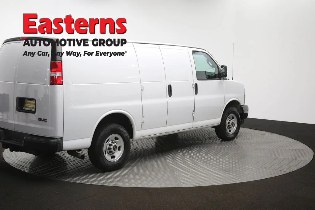Used 2020 White GMC Work Van image 41