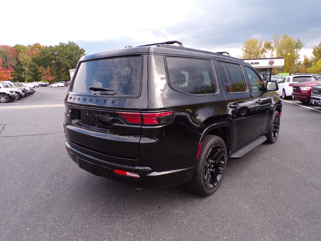Used 2022 Black Jeep Series III image 14