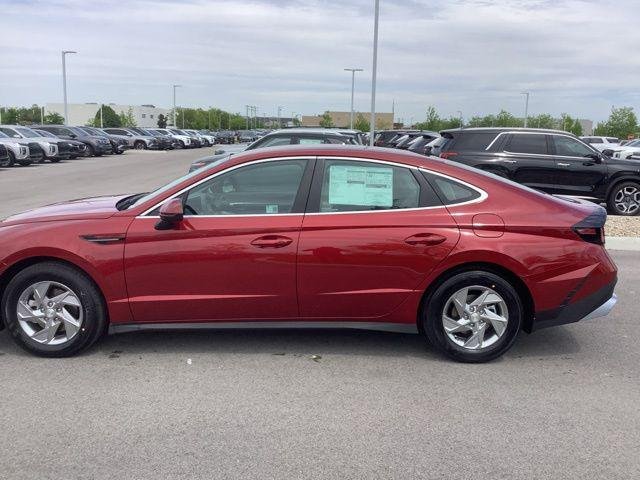 2025 Hyundai Sonata SE - Photo 8