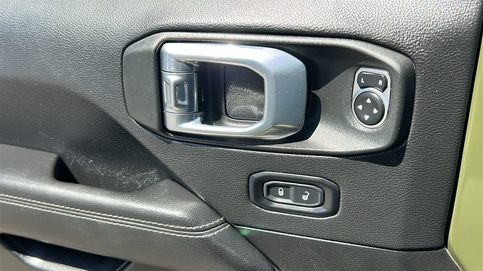 Used 2022 Sarge Green Clearcoat Jeep Overland image 22