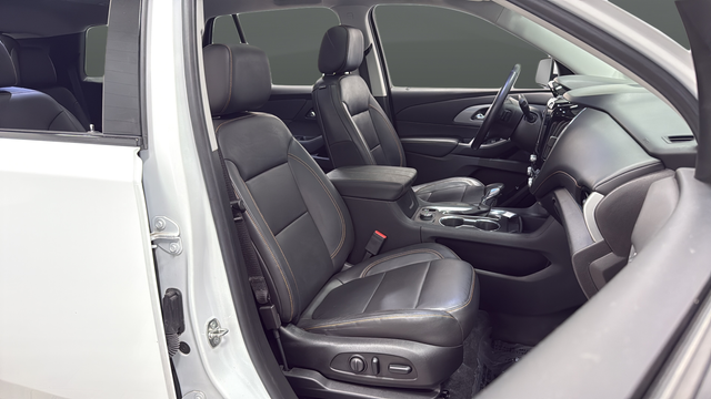 Used 2021 Summit White Chevrolet RS image 24